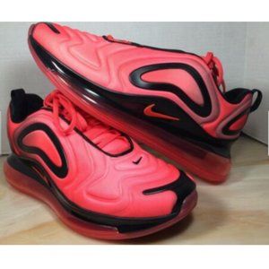 Nike Air Max 720 shoes